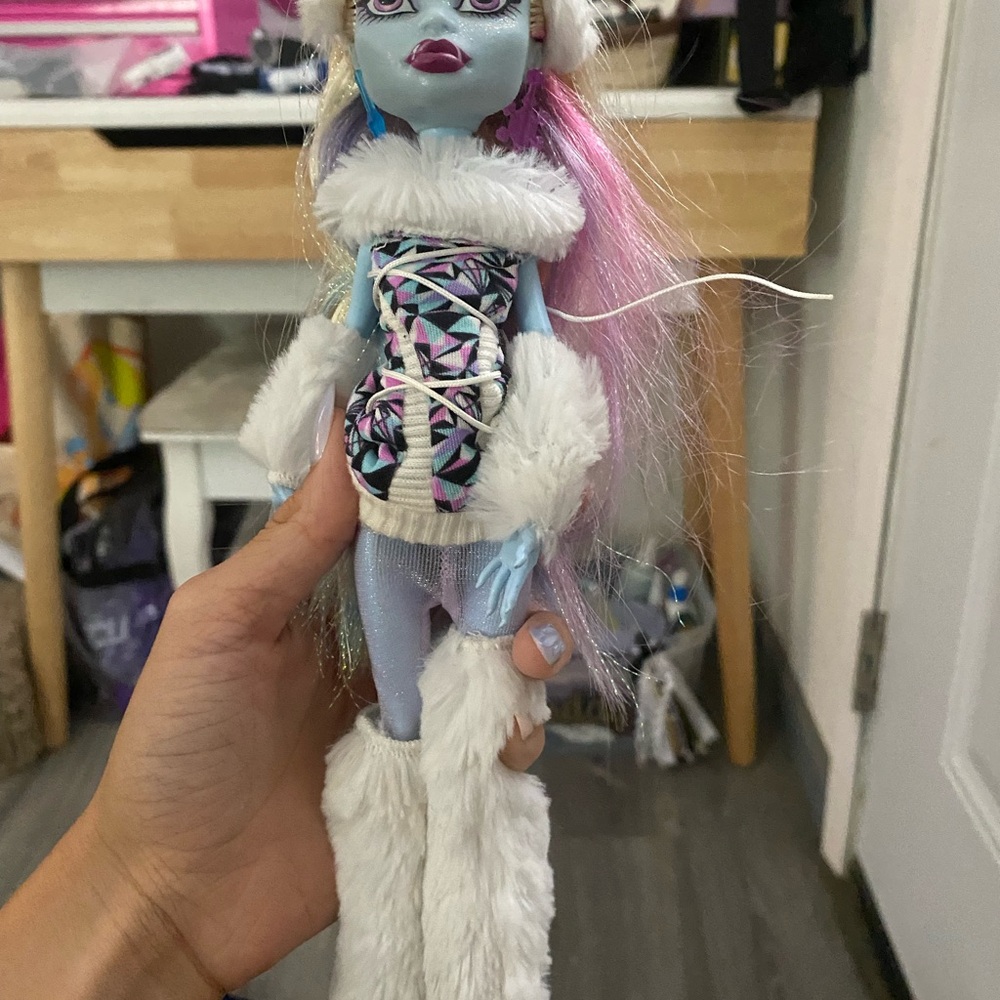 Monster High dolls read description